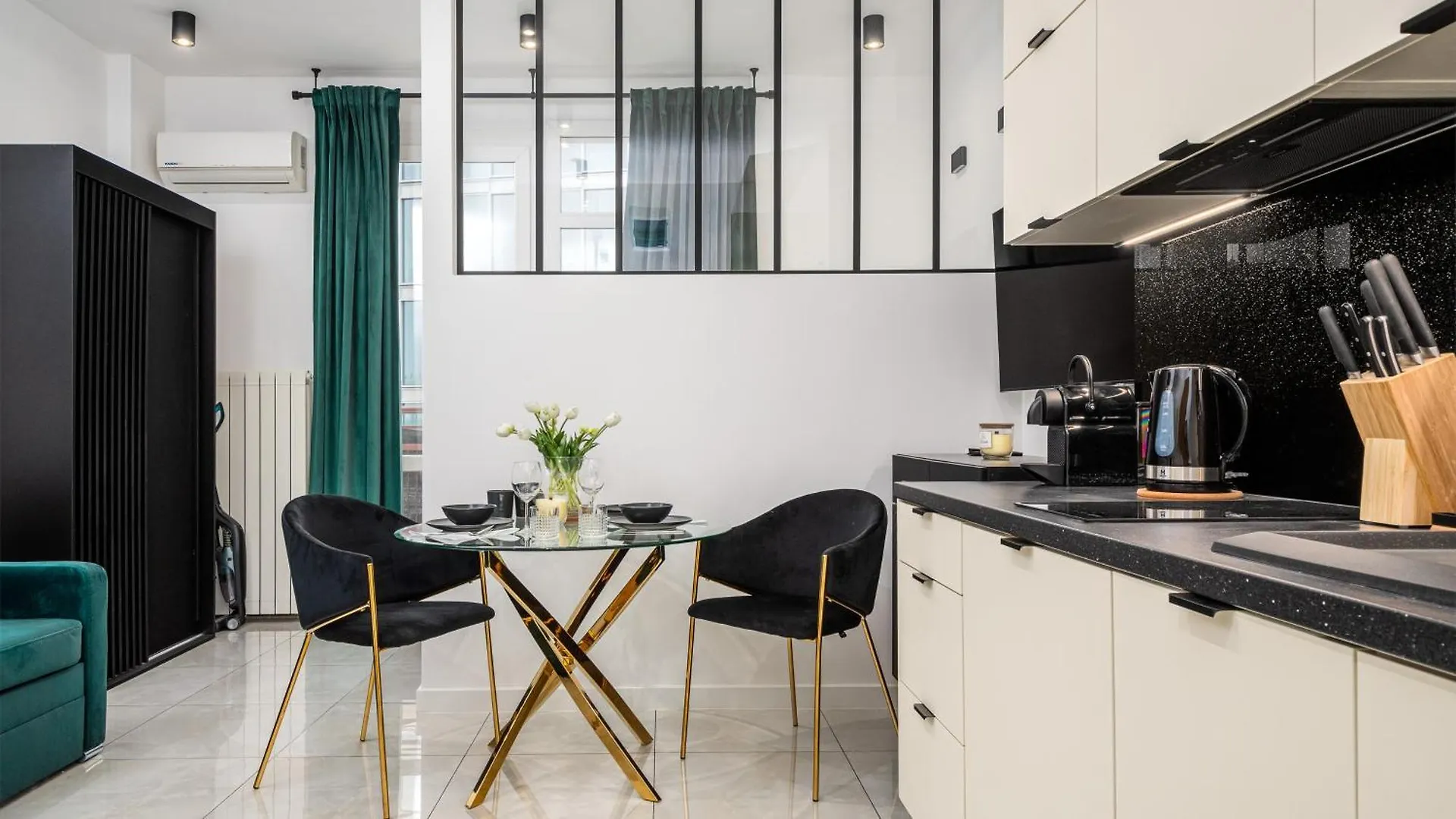 Widok Apartments Near The Palace Of Culture And Science By Sun & Snow Varsavia 0*,  Polonia